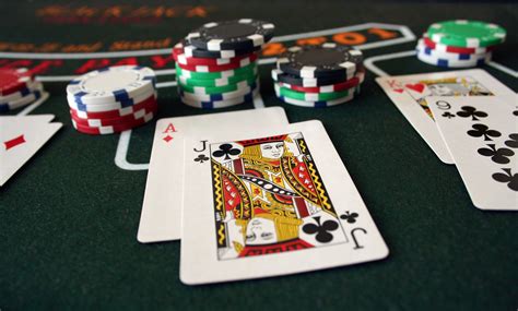 Learn How to Play blackjack like Pro.